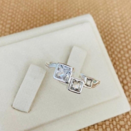 ANEL COM 3 ZIRCONIAS