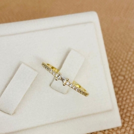 ANEL COM ZIRCONIA CRAVEJADA