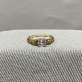 ANEL COM ZIRCONIA REDONDA CRISTAL