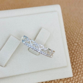 ANEL CORAÇÃO COM FILA CRAVEJADA