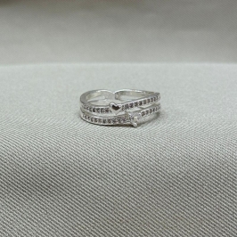 ANEL CRAVEJADO CORAÇÃO ZIRCONIA/LISO