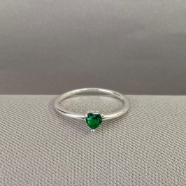 ANEL SOLITARIO CORAÇÃO VERDE ESMERALDA