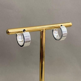 BRINCO ARGOLA COM DETALHE