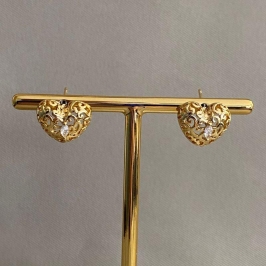 BRINCO CORAÇÃO DETALHES