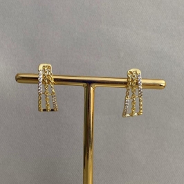 BRINCO CRAVEJADO VAZADO