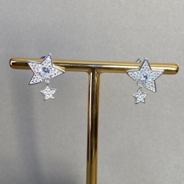 BRINCO ESTRELA CRAVEJADA