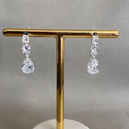 BRINCO FESTA ZIRCONIAS