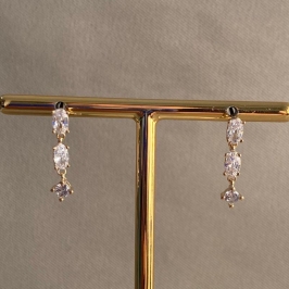 BRINCO FESTA ZIRCONIAS