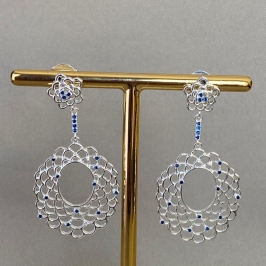 BRINCO FLOR COM ZIRCÔNIA AZUL