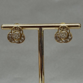 BRINCO FLOR ZIRCONIA CRAVEJADA