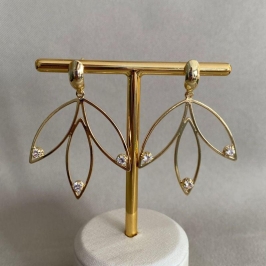 BRINCO FOLHA COM ZIRCONIA NAS PONTAS