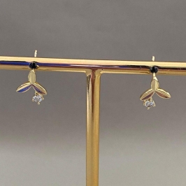 BRINCO FOLHINHA COM ZIRCONIAS