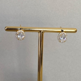 BRINCO OVAL CRAVEJADO