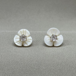 BRINCO PONTO DE LUZ 5MM/3 FOLHAS MADRE PERÓLA