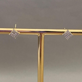 BRINCO QUADRADINHO CRAVEJADO