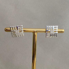 BRINCO QUADRADO DETALHE ZIRCONIA