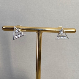 BRINCO TRIANGULO COM ZIRCONIAS