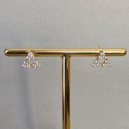 BRINCO TRIANGULO CRAVEJADO