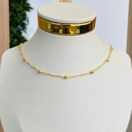 CHOCKER SINGAPURA COM BOLINHAS