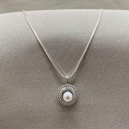 COLAR CRAVEJADO COM PEROLA