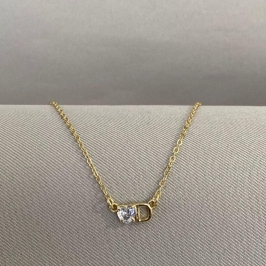 COLAR LETRA D COM CORAÇÃO ZIRCONIA