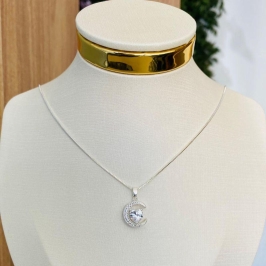 COLAR LUA CRAVEJADA COM CORAÇÃO