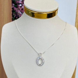 COLAR OVAL COM ZIRCONIAS