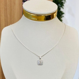 COLAR QUADRADO CRAVEJADO