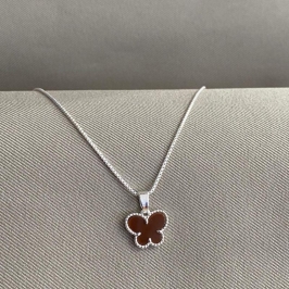 COLAR VENEZIANA BORBOLETA MARROM