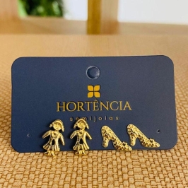 DUPLA DE BRINCOS MENINA E SAPATINHO