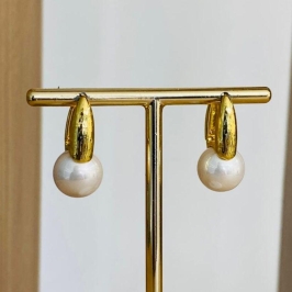 BRINCO ARGOLA COM PEROLA