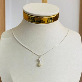 COLAR CORAÇÃO COM PEROLA