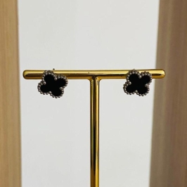 BRINCO TREVO PRETO STEEL