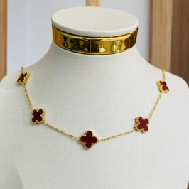 COLAR COM 7 TREVOS BORDÔ