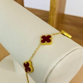 PULSEIRA COM 3 TREVOS BORDÔ