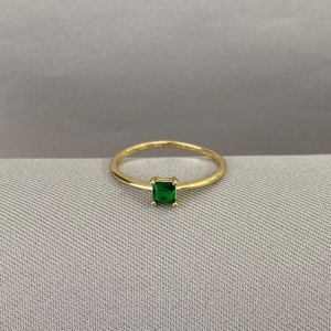 ANEL SOLITARIO VERDE ESMERALDA