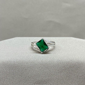 ANEL ZIRCONIA QUADRADA ESMERALDA