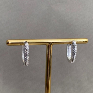 BRINCO ARGOLA CRAVEJADO