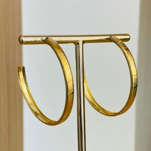 BRINCO ARGOLA DETALHADA M