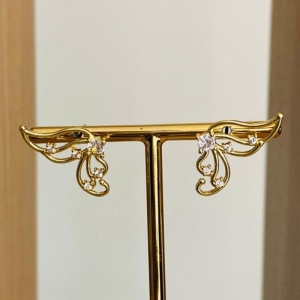 BRINCO ASA DE BORBOLETA COM ZIRCONIA