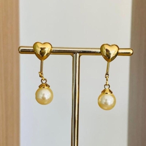 BRINCO CORAÇÃO COM PEROLA