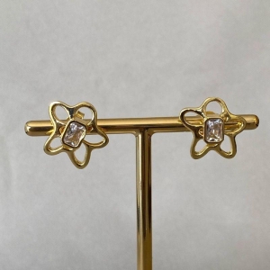 BRINCO FLOR COM ZIRCONIA