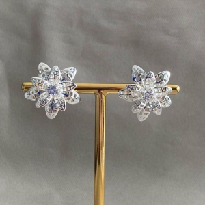 BRINCO FLOR COM ZIRCONIA
