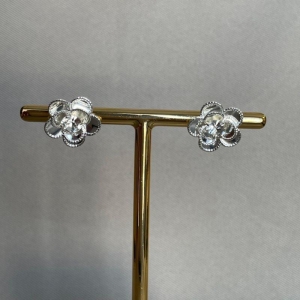 BRINCO FLOR COM ZIRCONIA