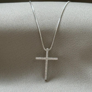 COLAR CRUZ ZIRCONIAS