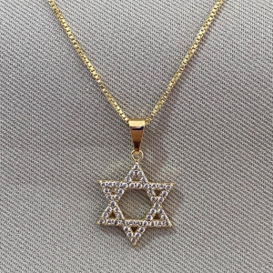 COLAR ESTRELA DE DAVI CRAVEJADA