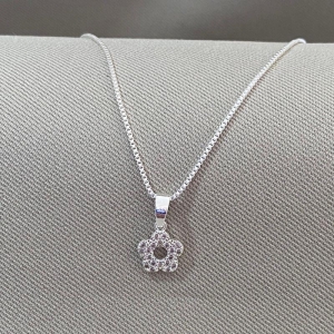 COLAR INFANTIL FLORZINHA CRAVEJADA