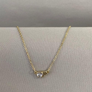 COLAR LETRA P COM CORAÇÃO ZIRCONIA