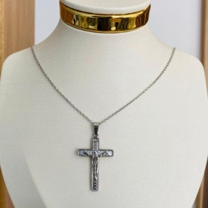 CORRENTE MASCULINA COM CRUZ