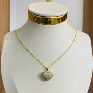 COLAR CORAÇÃO CRAVEJADO